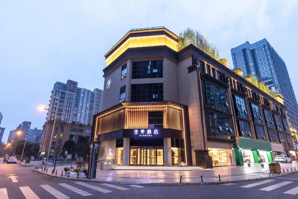 Чэнду: Ji Hotel Chengdu East Railway Station Dong Square