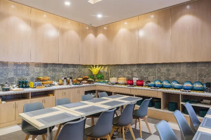 Цзинань: Hanting Hotel Jinan Jingqi Road Harmony Plaza