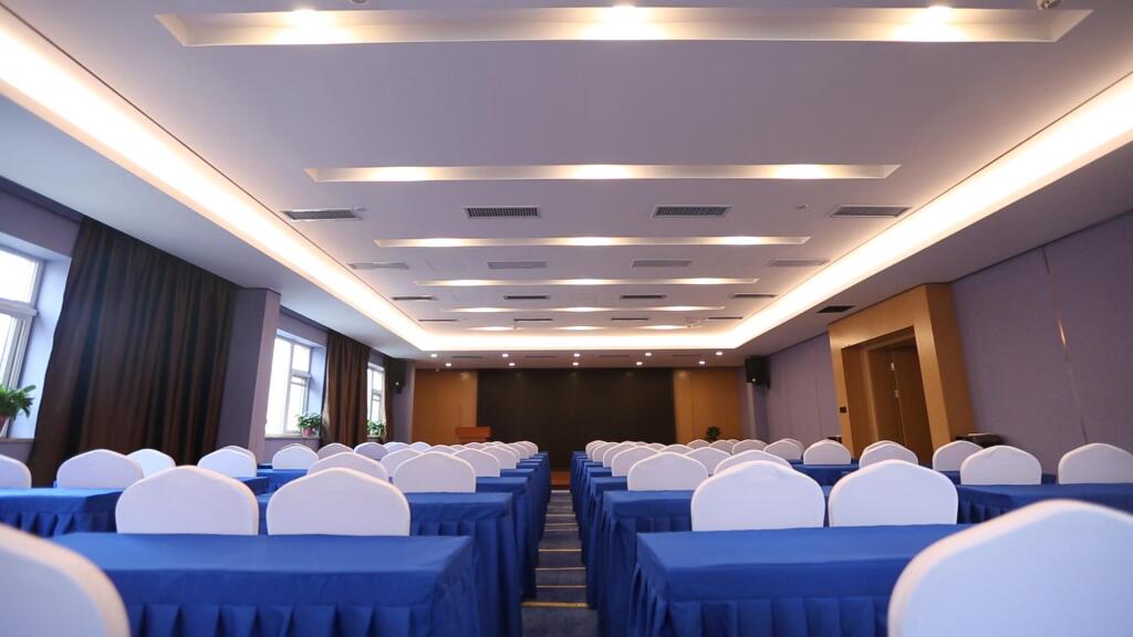 Чжэнчжоу: Starway Hotel Zhengzhou Jingguang Road Metro Station