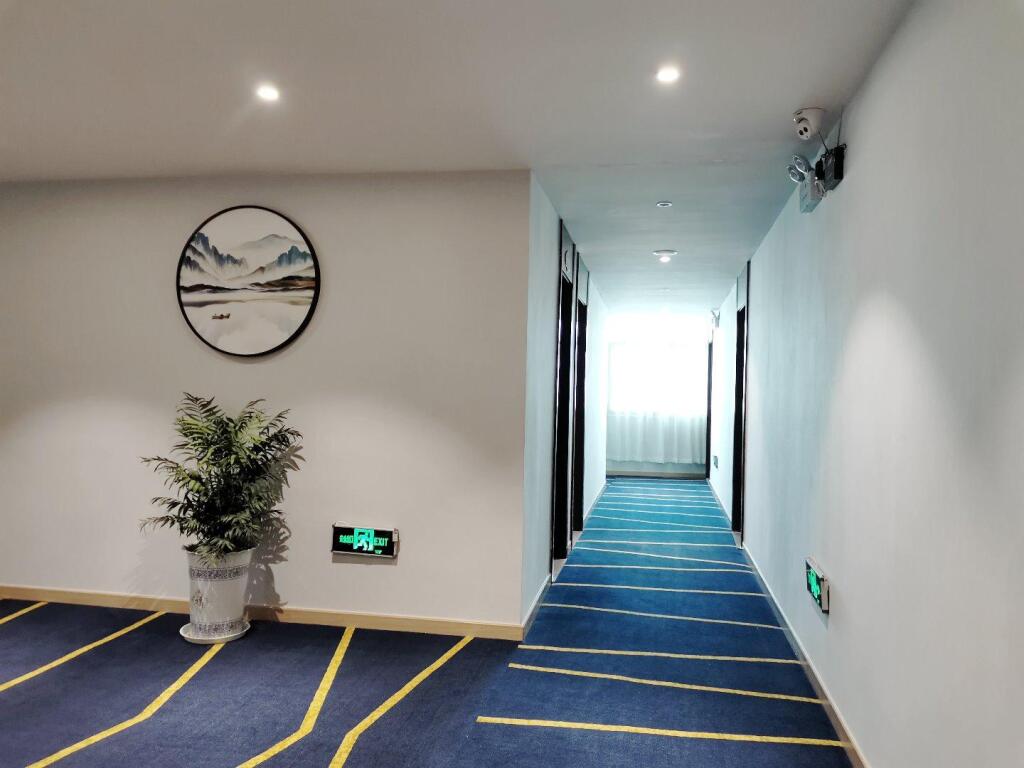 Чжанцзяган: Hi Inn Zhangjiagang Golden Port