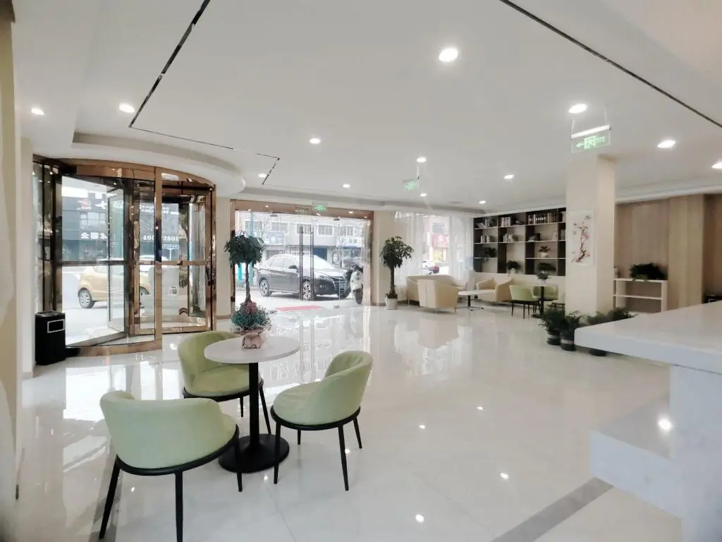 Чжанцзяган: Hi Inn Zhangjiagang Golden Port