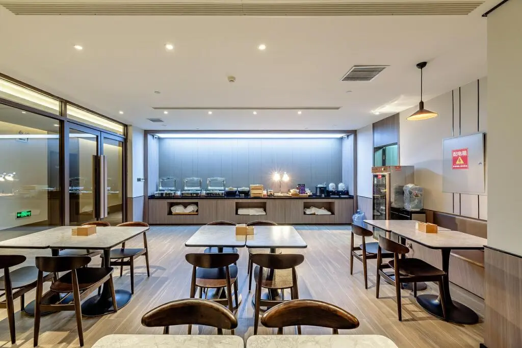 Юйлинь: Hanting Hotel Yulin Er Street Zhongying Square