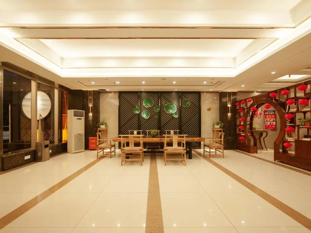 Starway Hotel Zigong Huidong Centre — фото 1