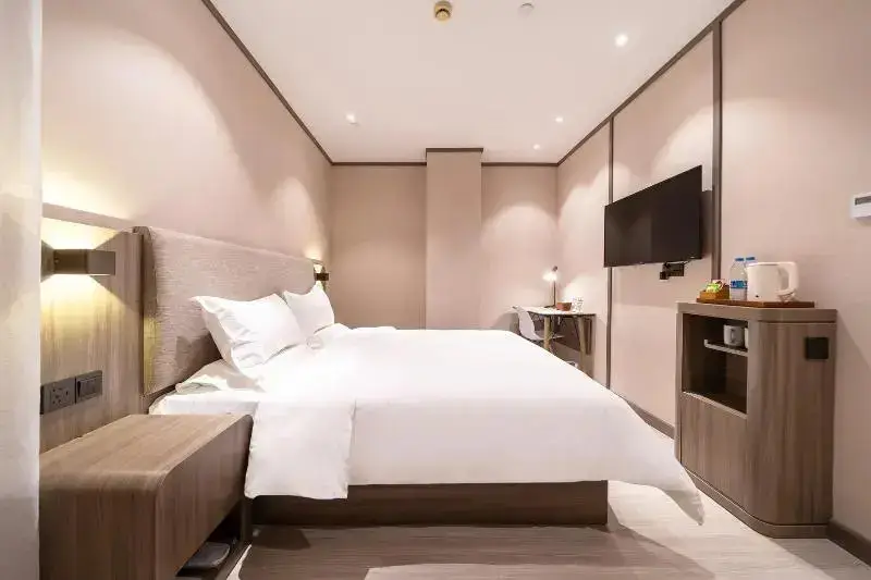 Шанхай: Hanting Hotel Shanghai Lingang Dishui Lake