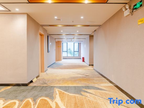Учжоу: Huangyue Hotel (Wuzhou Arcade City)