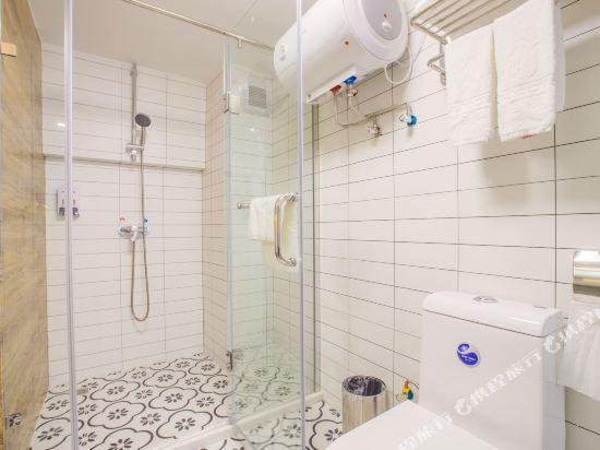 Гуанчжоу: Pafei Apartment (Guangzhou Luogang Xiangxue Metro Station)