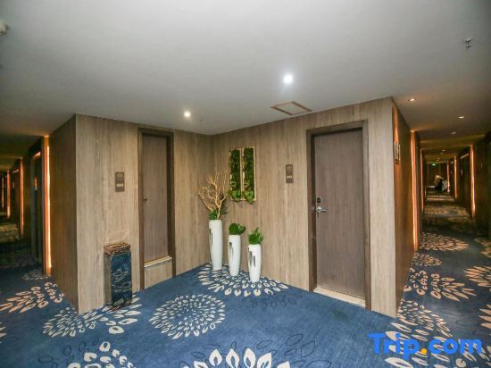 Хайкоу: Xinghu Peninsula Hotel (Kouriyue Duty Free Shop)