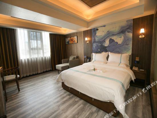 Хайкоу: Xinghu Peninsula Hotel (Kouriyue Duty Free Shop)