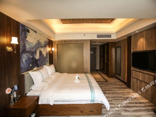 Хайкоу: Xinghu Peninsula Hotel (Kouriyue Duty Free Shop)