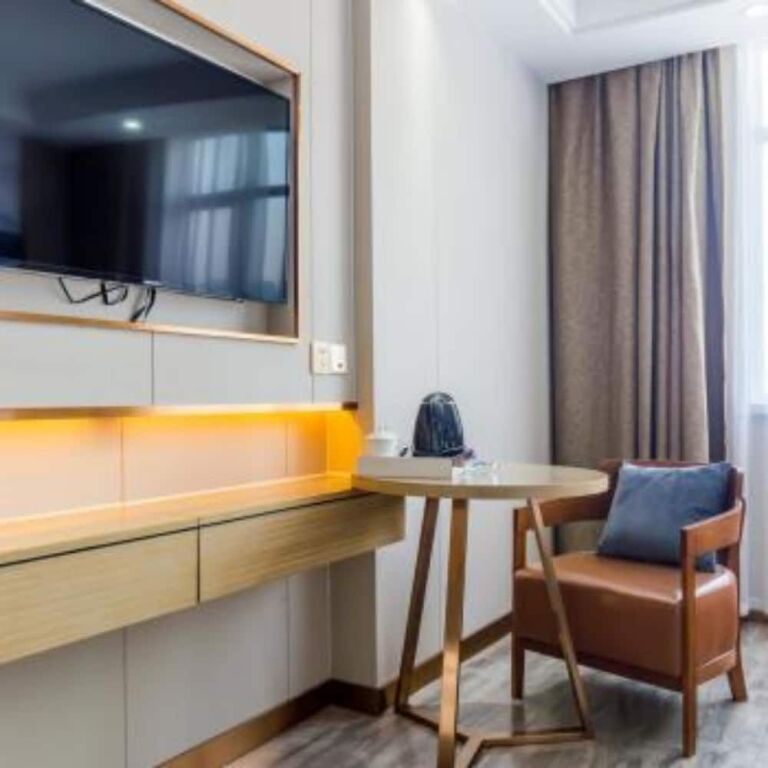 Гуйлинь: Wharton Brunel Hotel (Guilin Railway Station Vientiane City Branch)