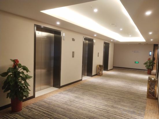 Greentree Inn Hotel (Nantong University Xingguangyao Plaza Store) — фото 1