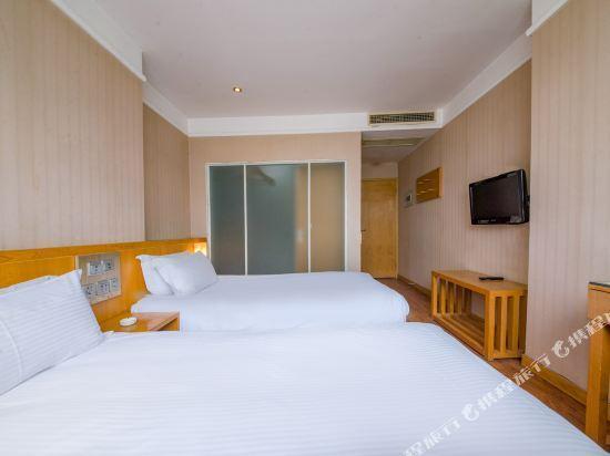 Чэнду: Longquan Jiudian Chain Hotel (Chengdu Longping Road Metro Station Store)