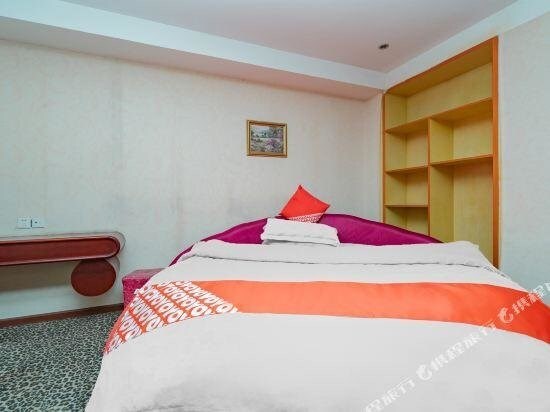 Чунцин: Chongqing Yuefeng Hotel