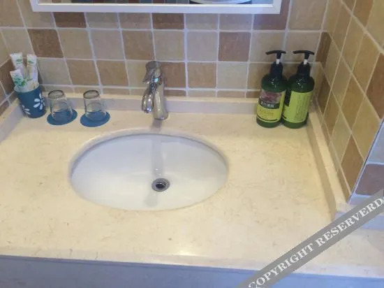 Пекин: Millet holiday inn pangge zhuang store