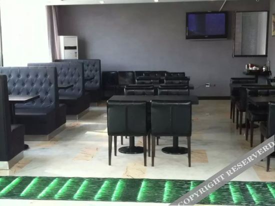 Пекин: Millet holiday inn pangge zhuang store