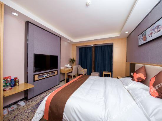 Чунцин: JUN Hotels