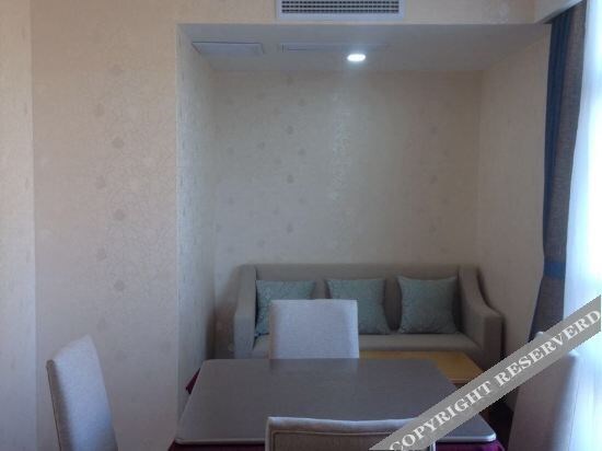 Чунцин: JUN Hotels