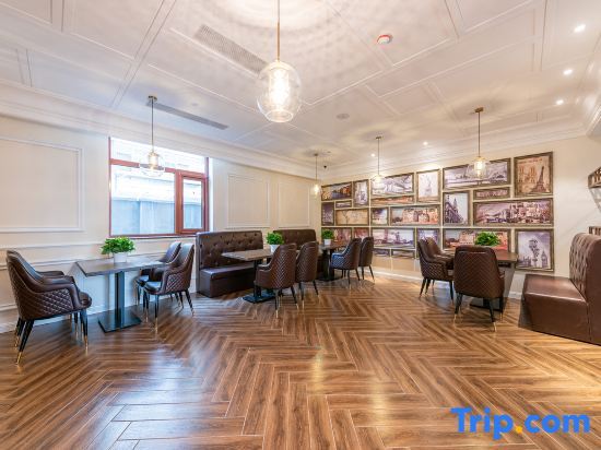 Пекин: James Joyce Coffetel (Beijing Tongzhou Universal resort)