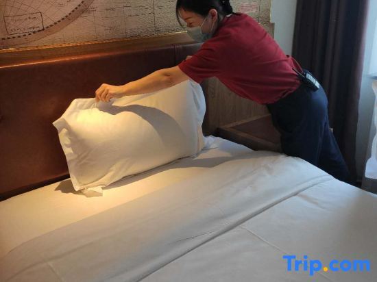 Пекин: James Joyce Coffetel (Beijing Tongzhou Universal resort)