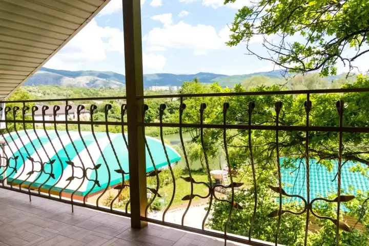 Перевальное: Angara Guest house