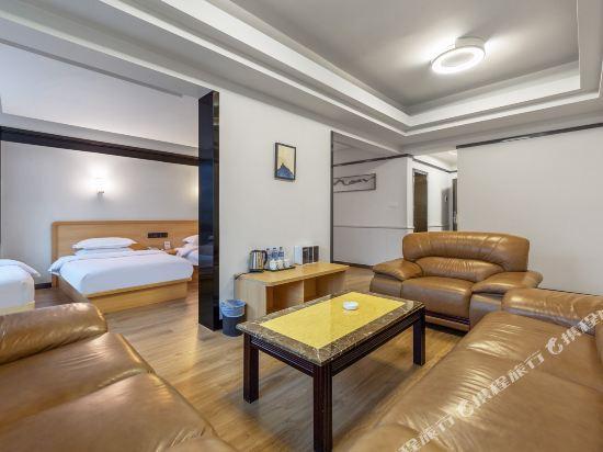 Куньмин: Kun Ming Rui Feng Hotel