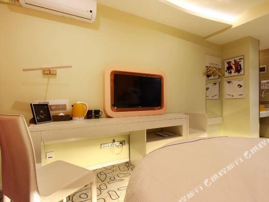 Куньмин: Qian Yun Desert Hotel