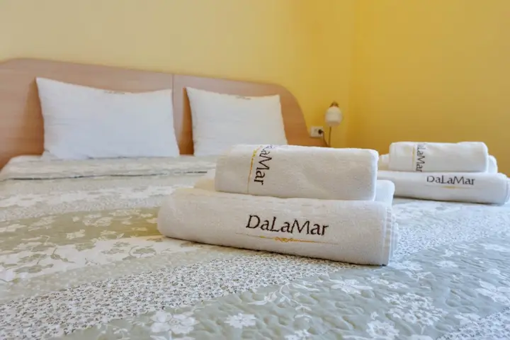 Евпатория: Меблированные комнаты DalaMar