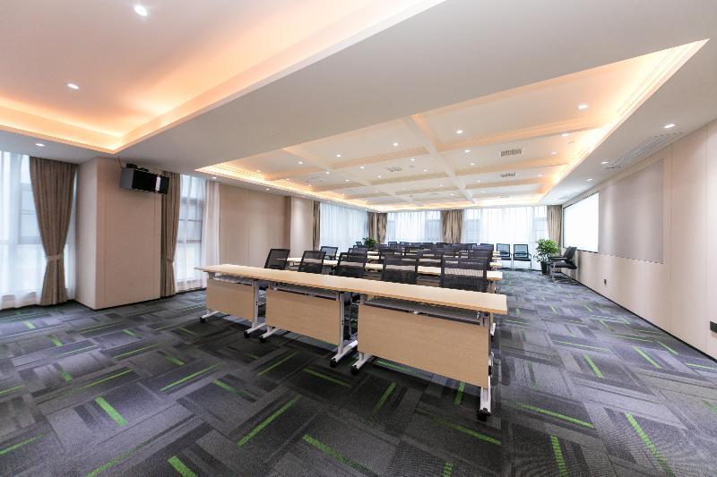 Чжанцзяцзе: Ji Hotel Zhangjiajie Tianmenshan