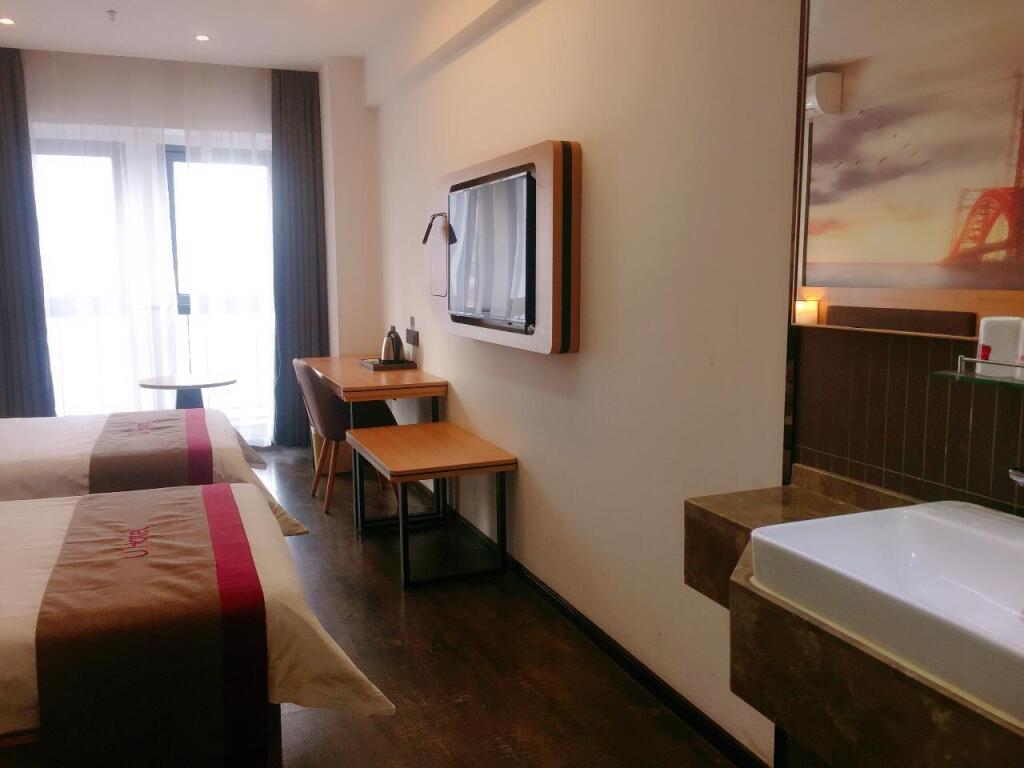 Сучжоу: Thank Inn Plus Jiangsu Suzhou Wujiang District Xincheng Wuyue Plaza