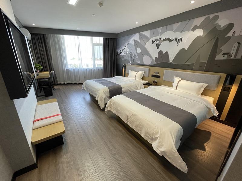 Цзыбо: Thank Inn Shandong Zibo Huantai County Zhangbei Road Huantai Building