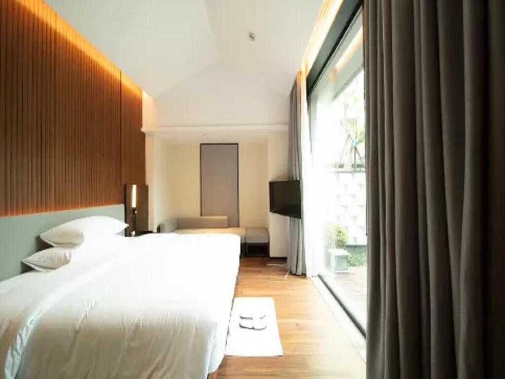 Ханчжоу: Found Retreat Jiande Hangzhou