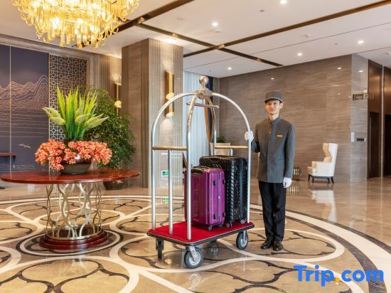 Хуанши: New Century Hotel Daye Zhongyi