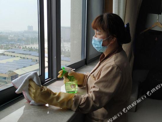 Хуанши: New Century Hotel Daye Zhongyi