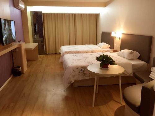 Чжэнчжоу: JUNYI Hotel Henan Zhengzhou Shangjie District Xuchang Road