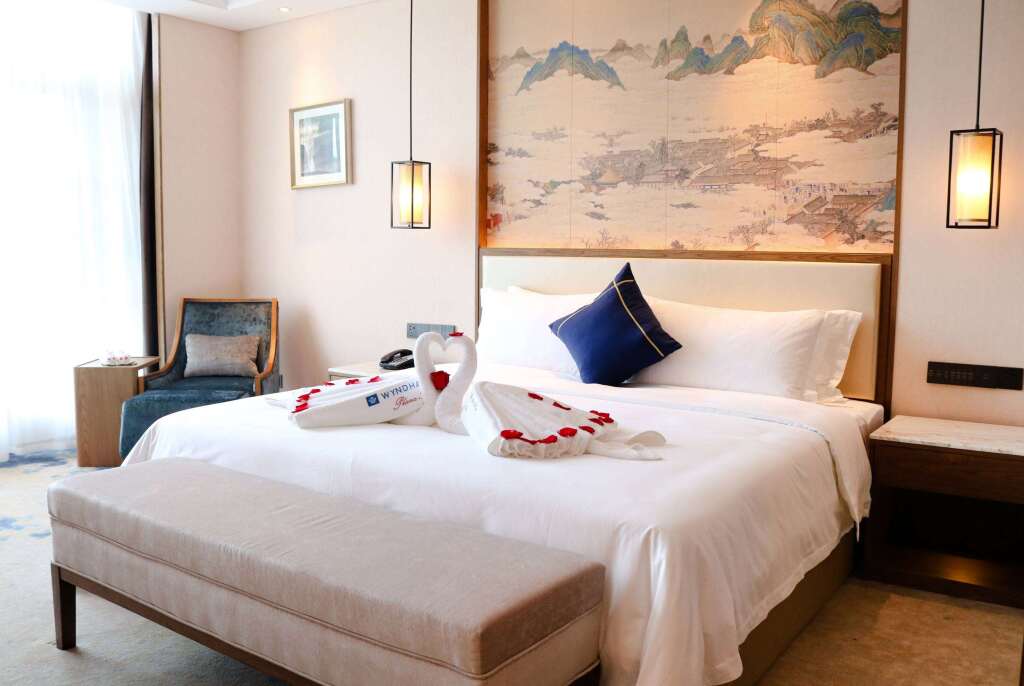 Wyndham Grand Plaza Royale Zhaotong — фото 1