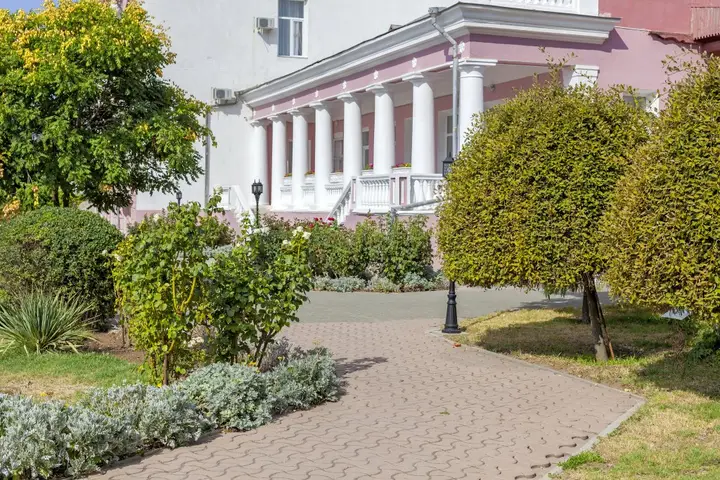 Евпатория: Пансионат Трёхгорка