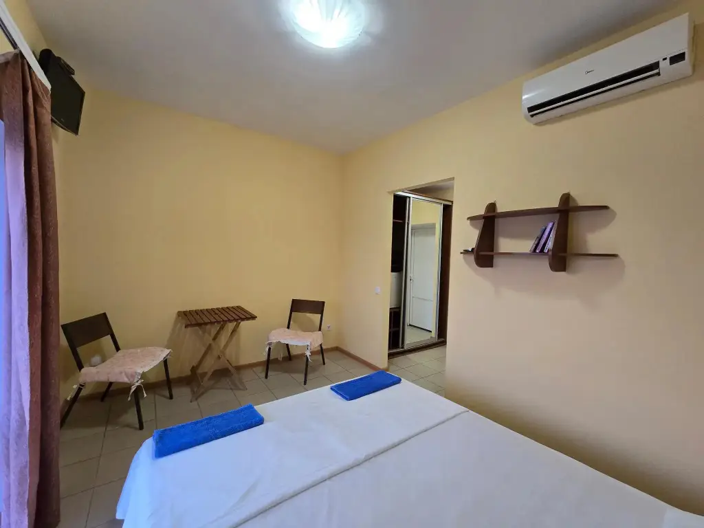 Заозерное: Pirat Hotel (Пират)