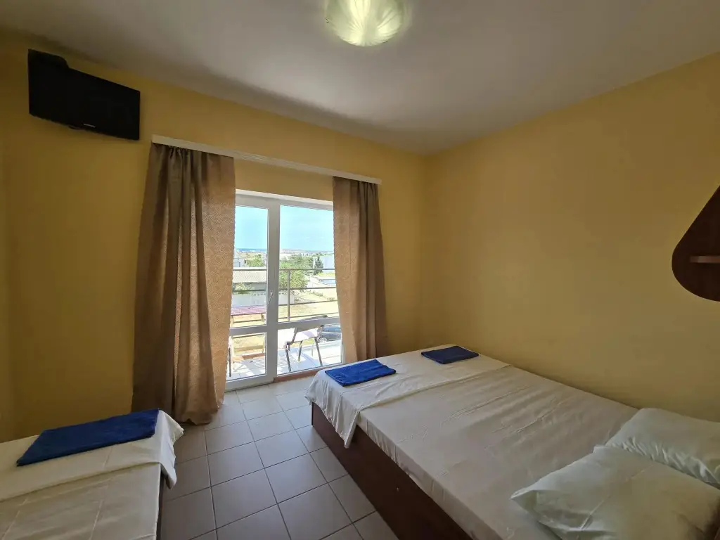 Заозерное: Pirat Hotel (Пират)