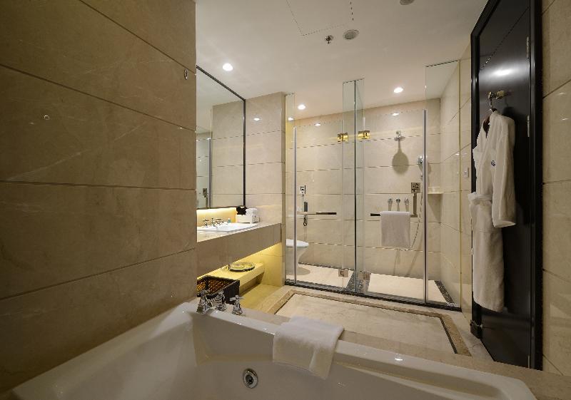 Чэнду: Days Inn and Suites Chengdu Dading