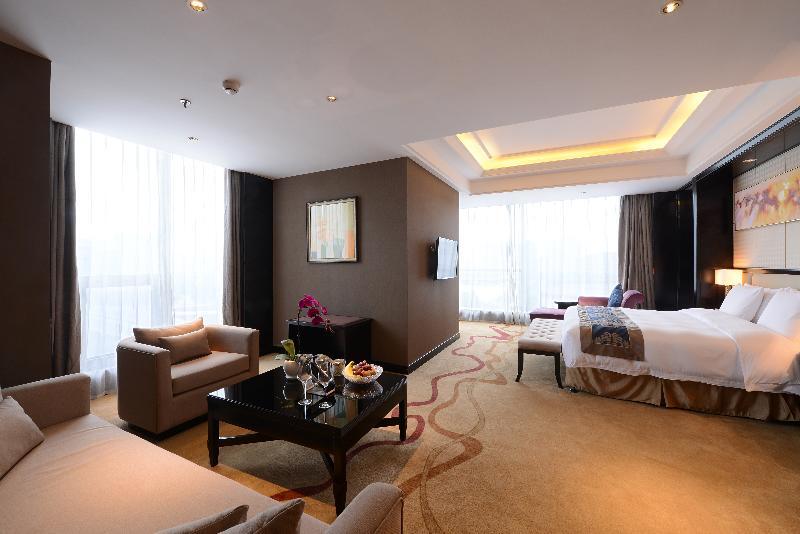 Чэнду: Days Inn and Suites Chengdu Dading