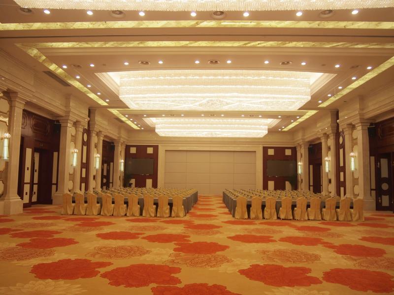 Шанхай: Howard Johnson Peace Hotel Shanghai