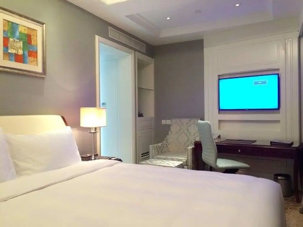 Шанхай: Howard Johnson Peace Hotel Shanghai