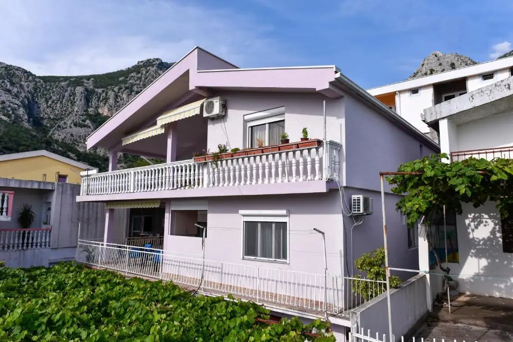 Сутоморе: Guest House Vukmarkovic