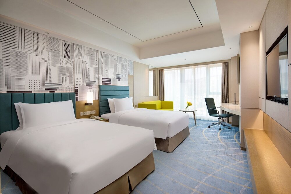 Ланьчжоу: Holiday Inn  Suites Lanzhou Center