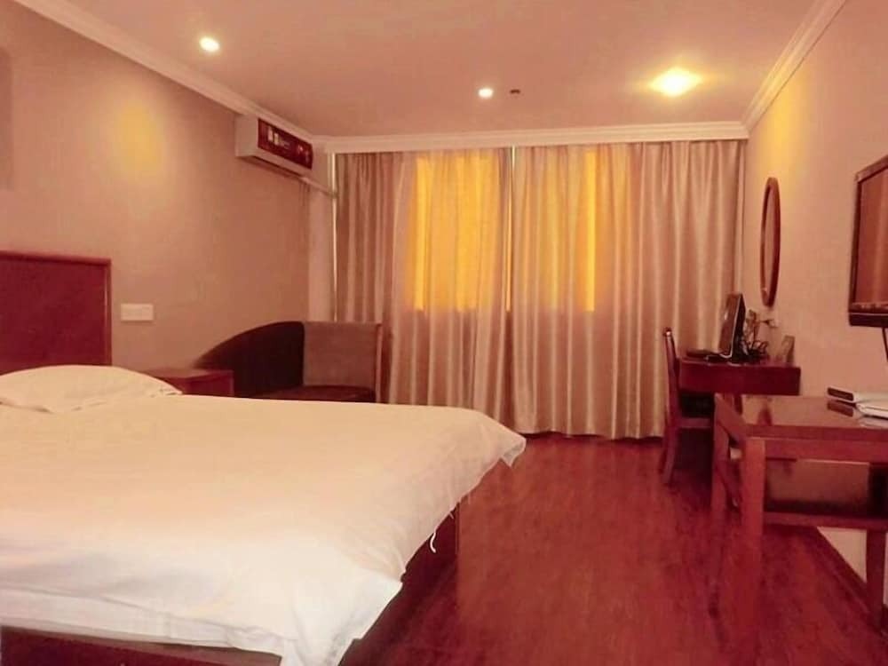 Наньтун: GreenTree Inn Nantong Tongzhou District Pingchao Bus Station Express Hotel