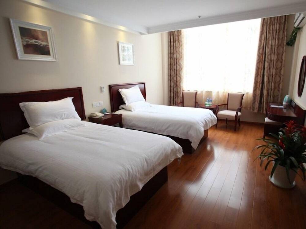 Наньтун: GreenTree Inn Nantong Tongzhou District Pingchao Bus Station Express Hotel