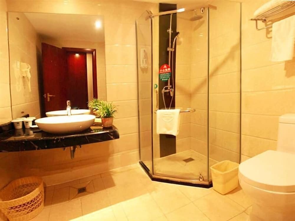 Чжухай: GreenTree Inn Zhuhai Changlong Airport
