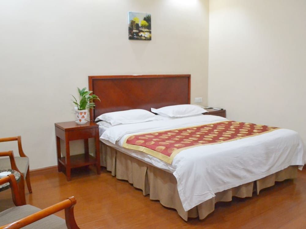 Лаиву: Greentree Inn Laiwu West Laiwu Road Express Hotel