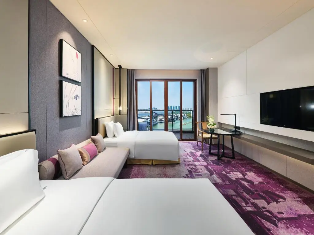 Уси: Crowne Plaza Wuxi Lake View