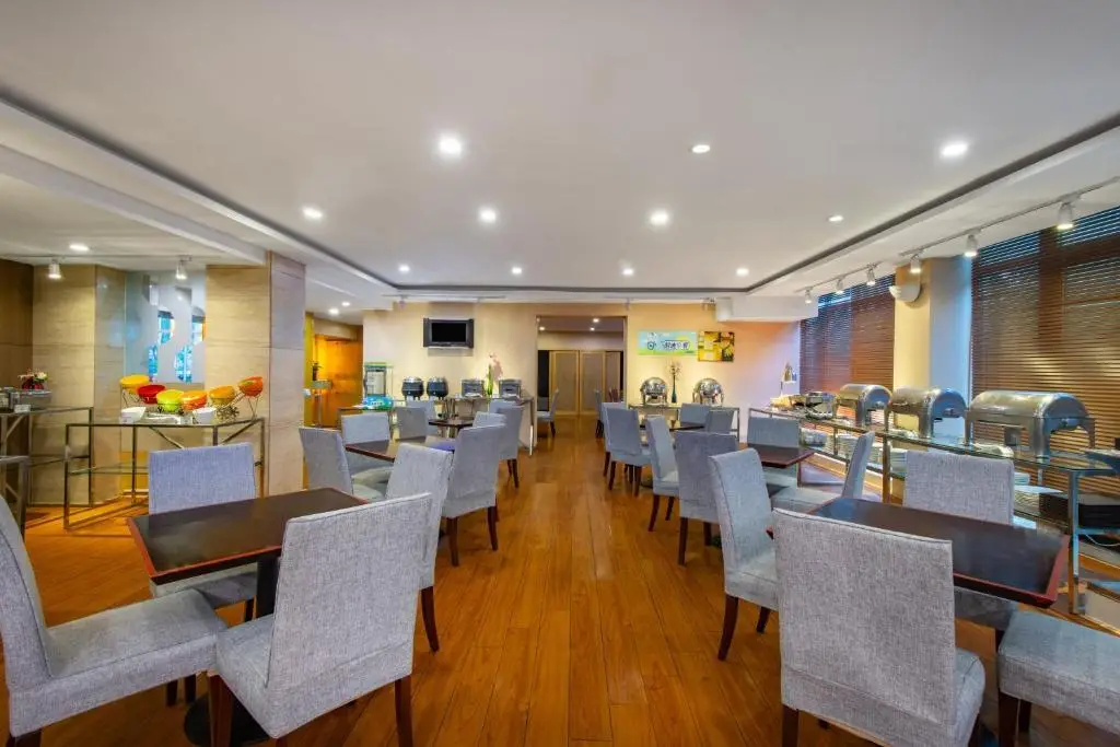 Тяньцзинь: Holiday Inn Express Tianjin Airport